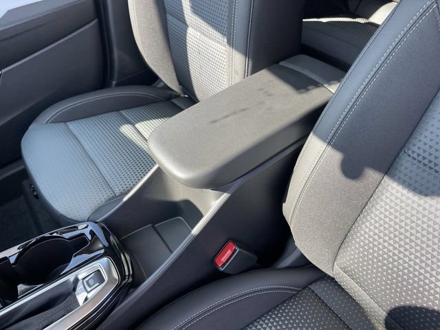 New 2026 Chevrolet Trax LT w/ Sunroof Package FWD image 20