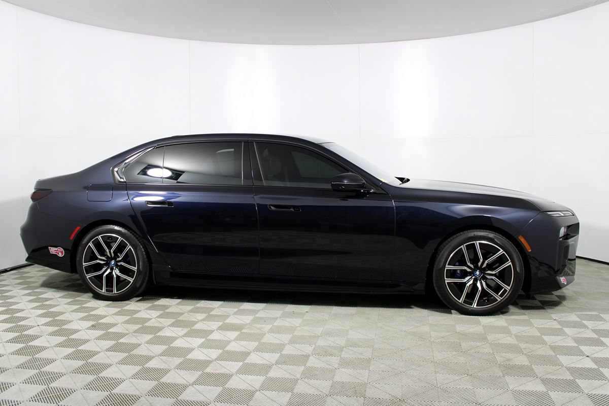 Used 2023 BMW i7 xDrive60 AWD/4WD image 53