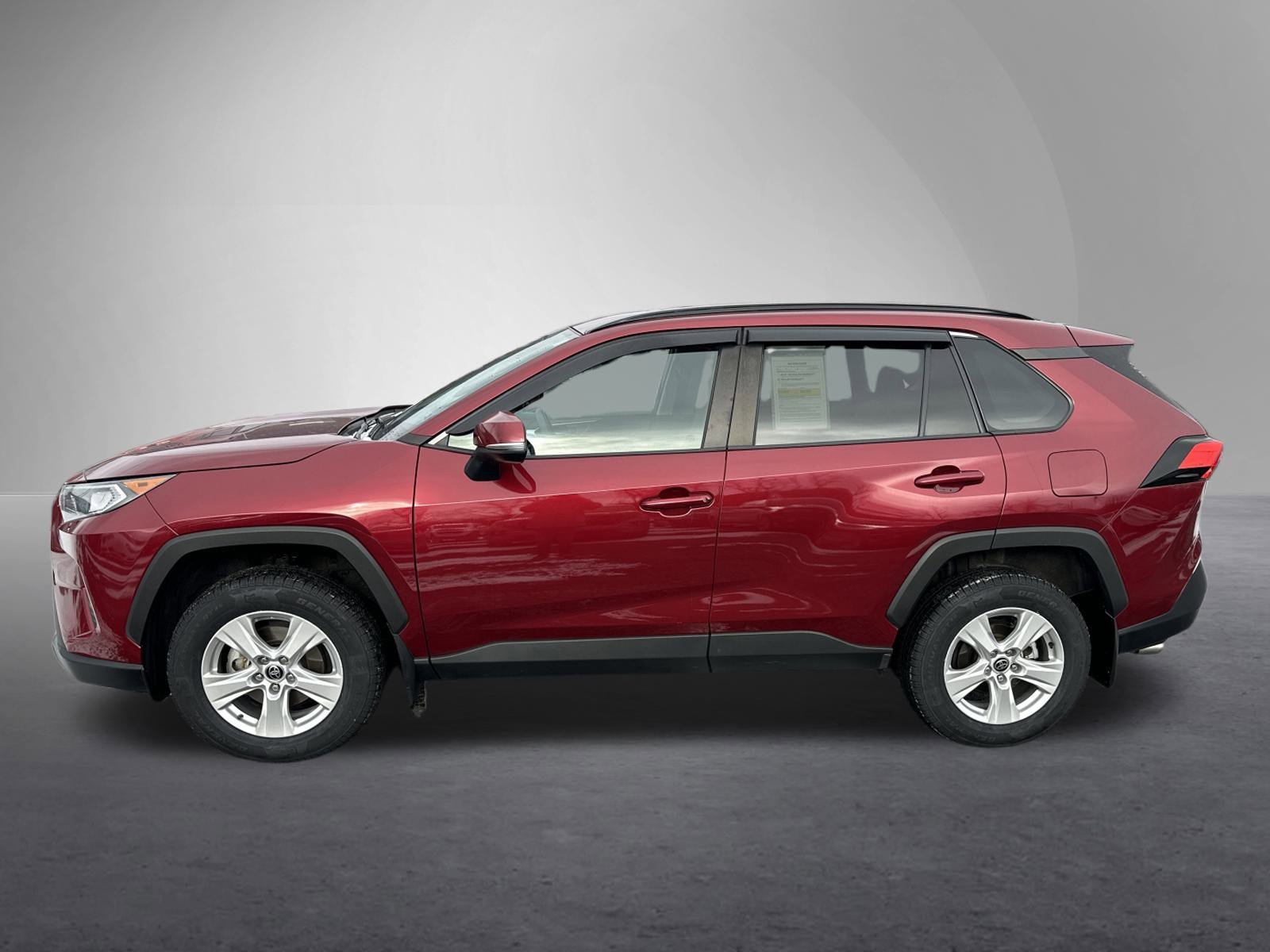 Used 2021 Toyota RAV4 XLE image 7