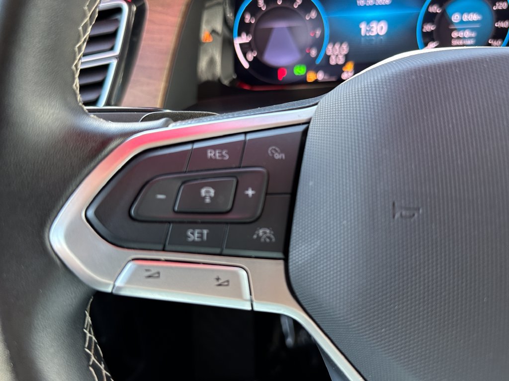 Used 2025 Volkswagen Atlas SE FWD image 26