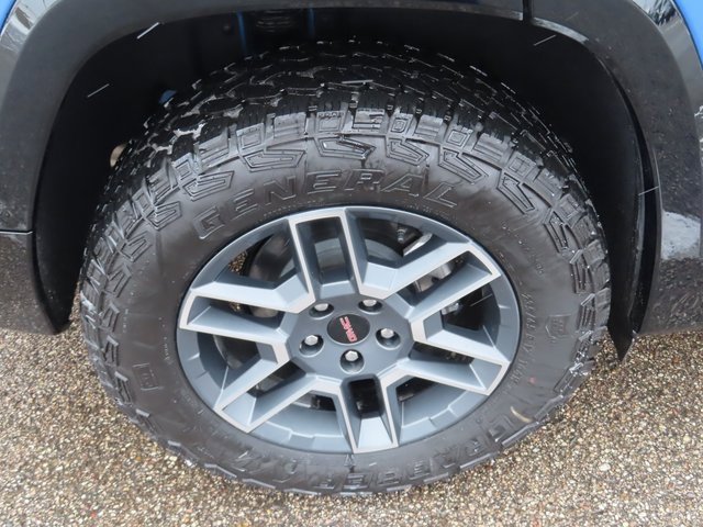 New 2026 GMC Terrain AT4 w/ Convenience Package III image 15