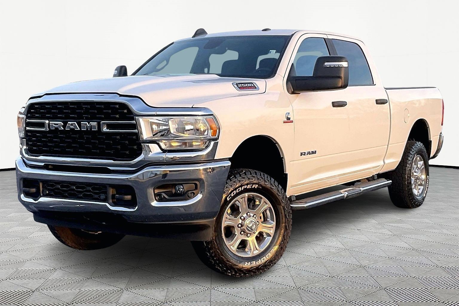 Used 2024 RAM 2500 Big Horn w/ Off Road Package image 2