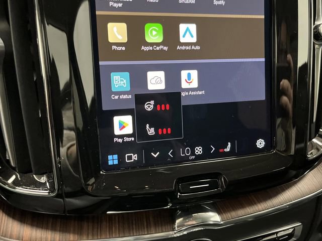 Used 2024 Volvo XC60 B5 Plus w/ Climate Package image 8