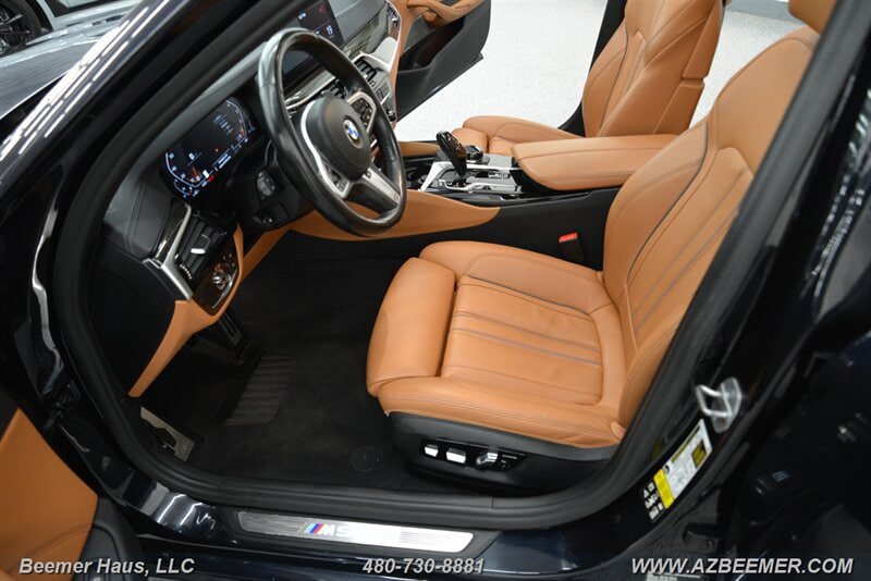 Used 2022 BMW M550i xDrive w/ Executive Package AWD/4WD image 16