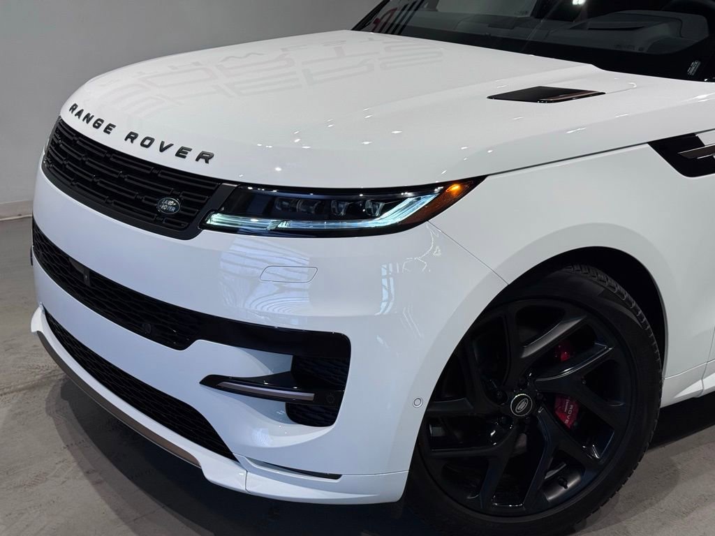 Used 2025 Land Rover Range Rover Sport Dynamic SE image 8