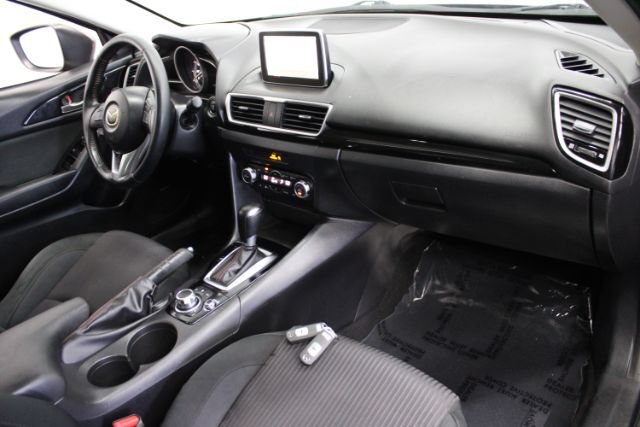 Used 2015 MAZDA MAZDA3 i Touring w/ Technology Package FWD image 24