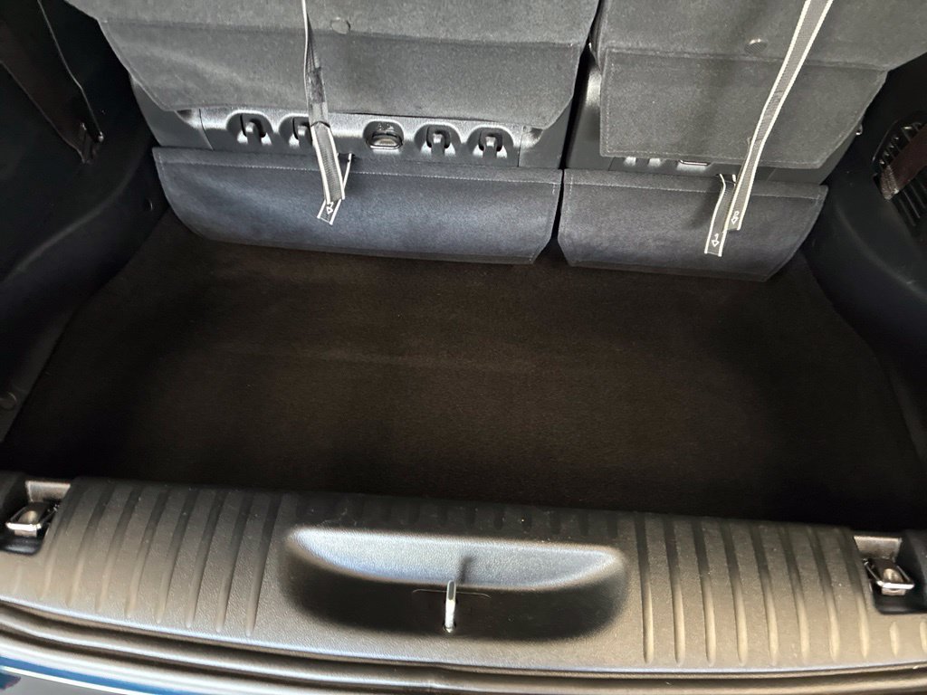 Certified 2025 Chrysler Pacifica Limited FWD image 31