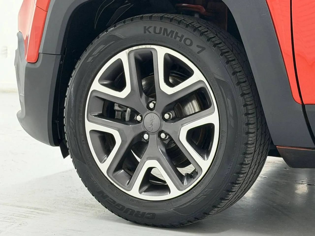 Used 2017 Jeep Renegade Latitude FWD image 47