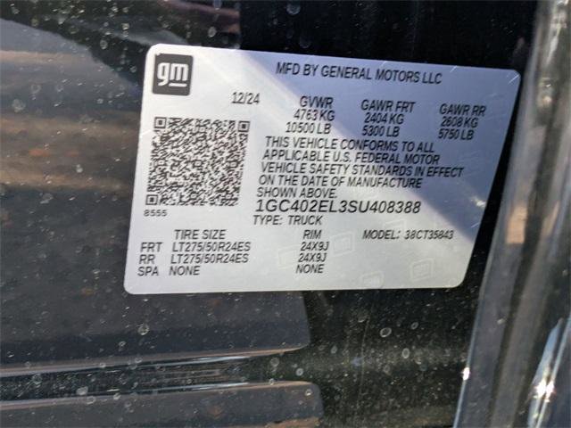 New 2025 Chevrolet Silverado EV RST image 38