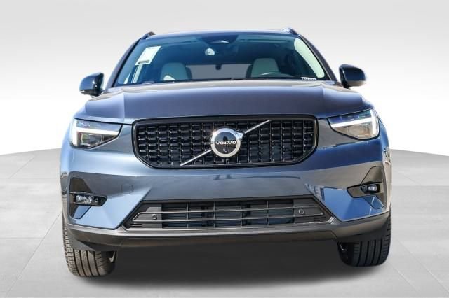 New 2026 Volvo XC40 B5 Ultra w/ Climate Package AWD/4WD image 2