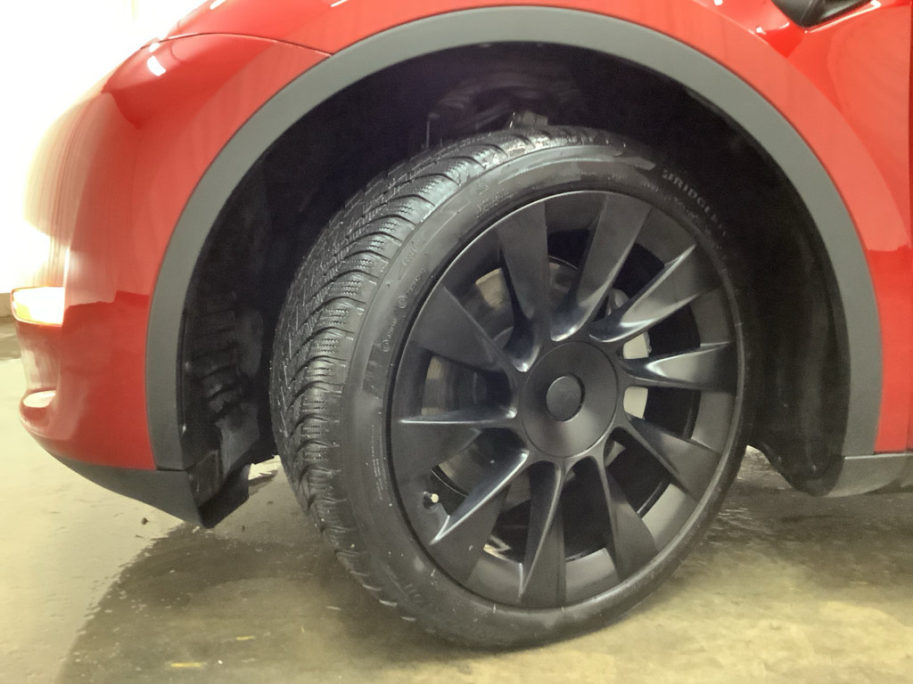 Used 2023 Tesla Model Y Long Range AWD/4WD image 24