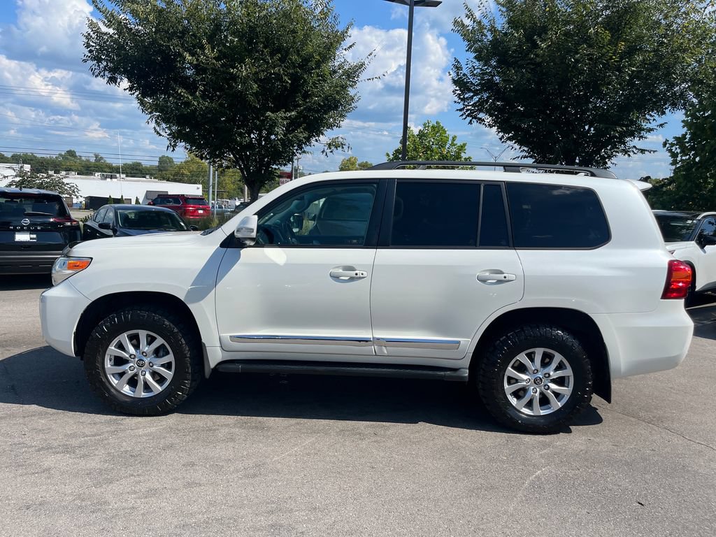 Used 2015 Toyota Land Cruiser AWD/4WD image 4