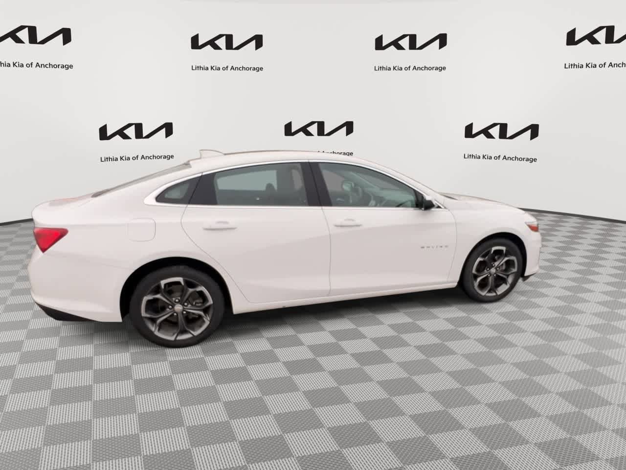 Used 2023 Chevrolet Malibu LT FWD image 9