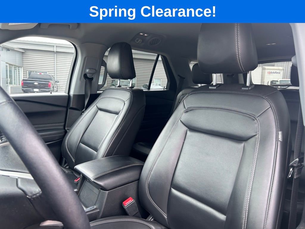 Used 2023 Ford Explorer XLT w/ Equipment Group 202A AWD/4WD image 12