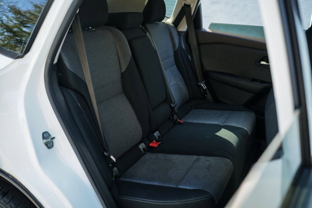 Used 2021 Nissan Rogue SV image 25