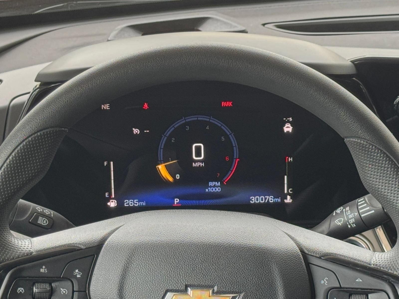 Used 2025 Chevrolet Trax LT FWD image 39