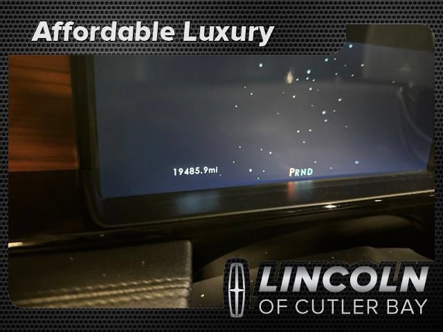 Certified 2024 Lincoln Navigator Premiere AWD/4WD image 1