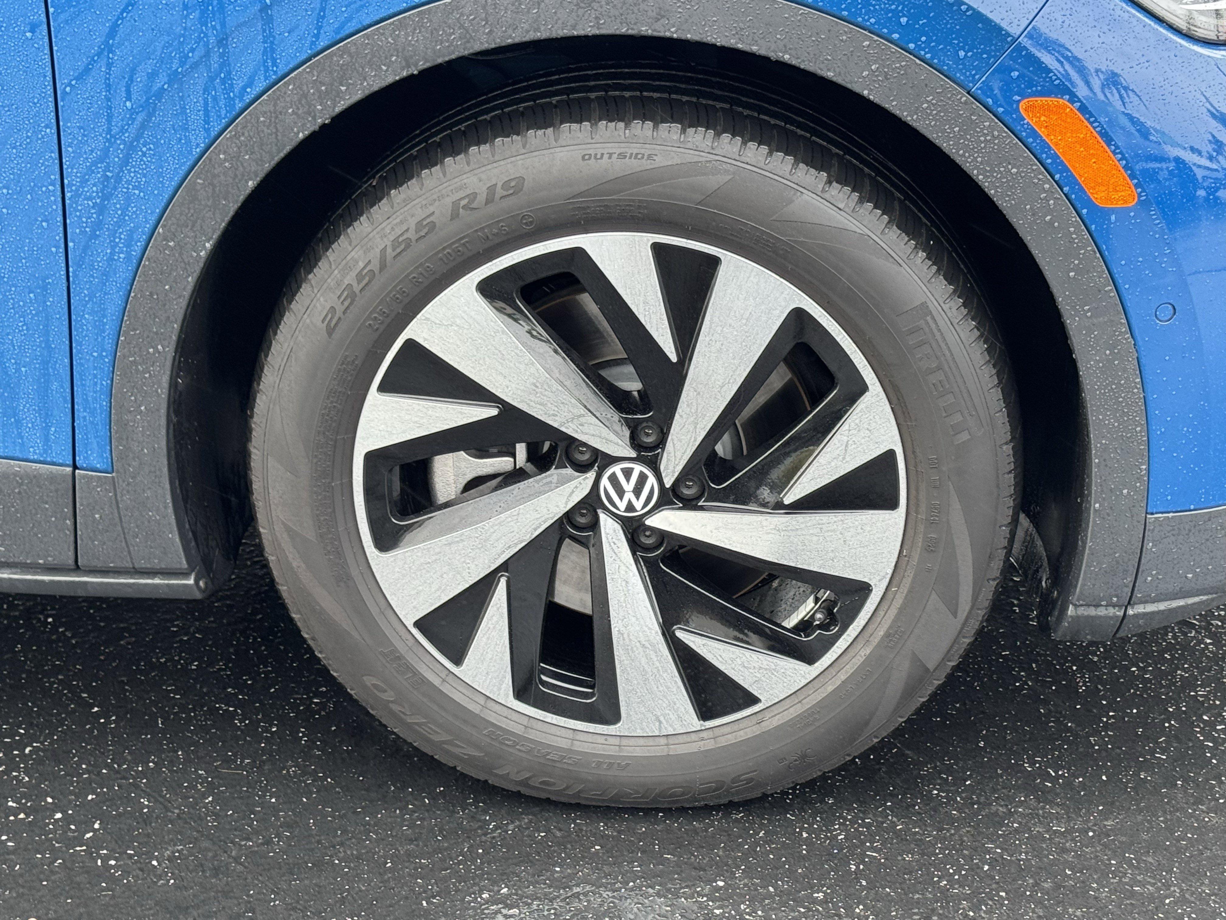 Used 2025 Volkswagen ID.4 Pro image 12