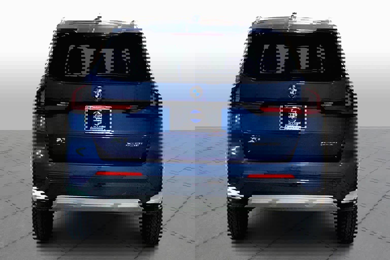 Used 2025 BMW X1 xDrive28i image 5