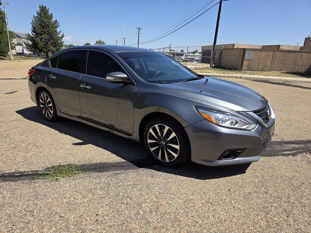 Used 2017 Nissan Altima 2.5 SL w/ Moonroof Package FWD image 10