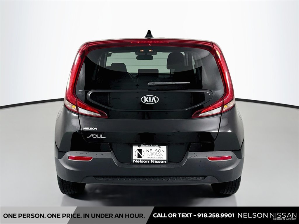 Used 2020 Kia Soul LX FWD image 6