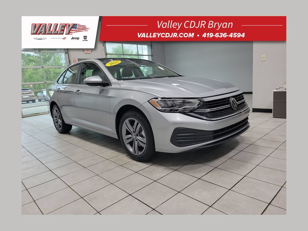 Used 2023 Volkswagen Jetta SE w/ Panoramic Sunroof Package FWD image 1