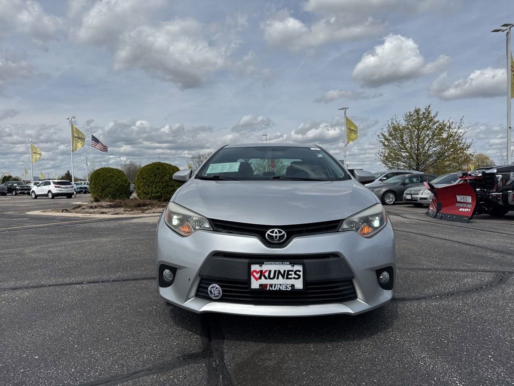 Used 2014 Toyota Corolla LE FWD image 2
