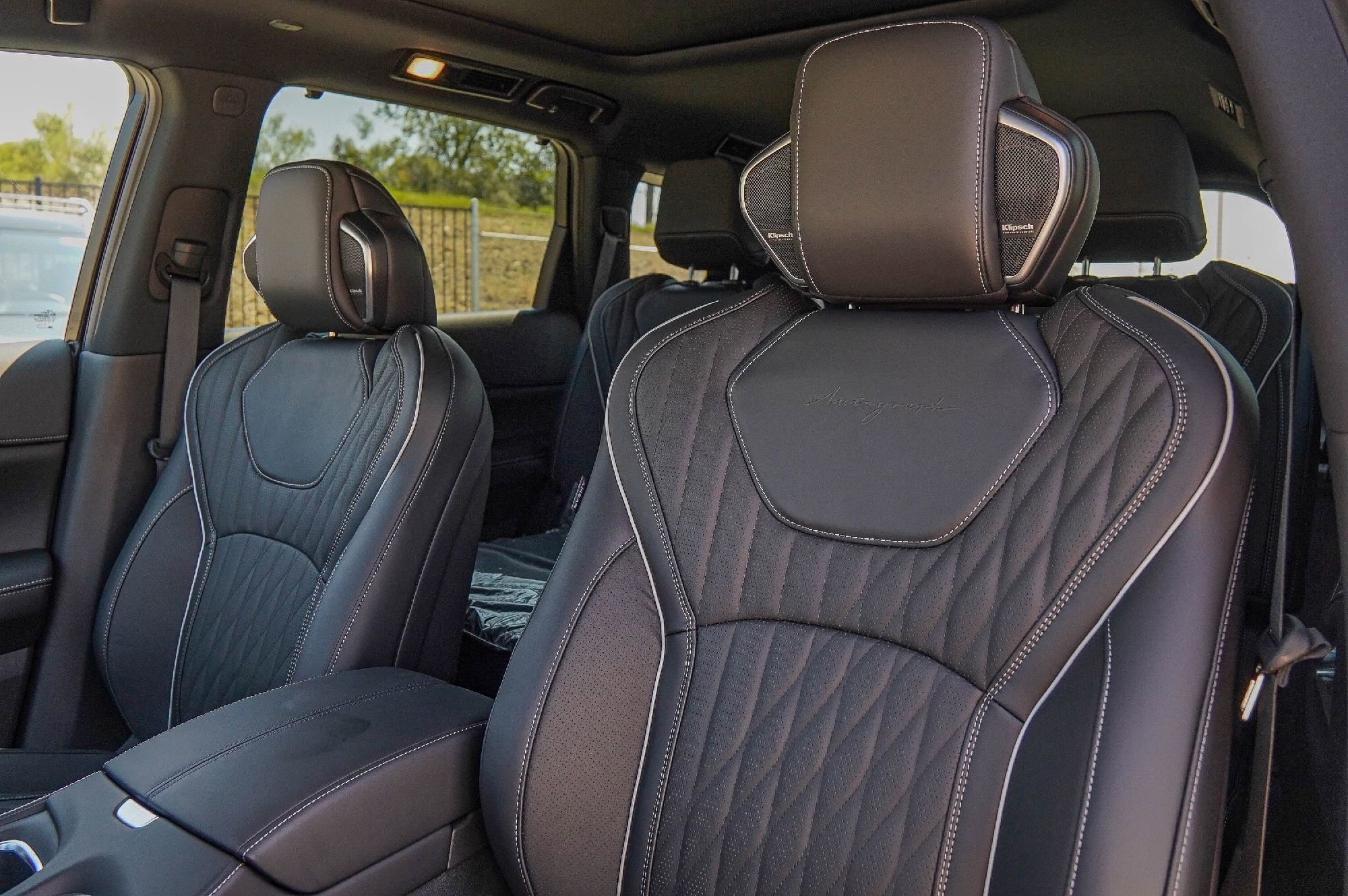 New 2026 INFINITI QX60 Autograph w/ Dark Cargo Package image 11