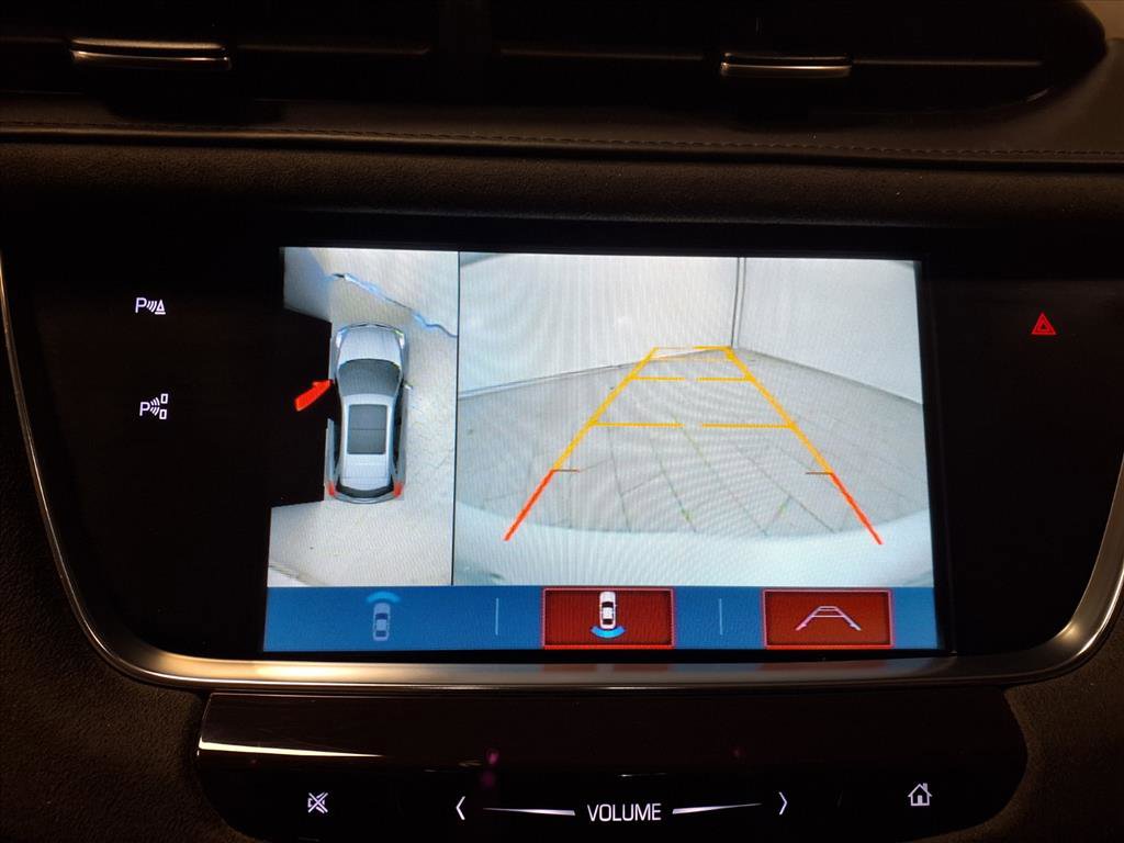 Used 2018 Cadillac XT5 Platinum w/ Driver Assist Package image 14