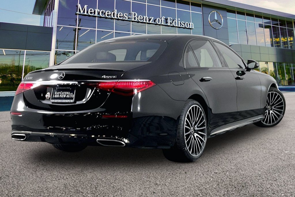 Certified 2023 Mercedes-Benz S 500 4MATIC w/ AMG Line image 10