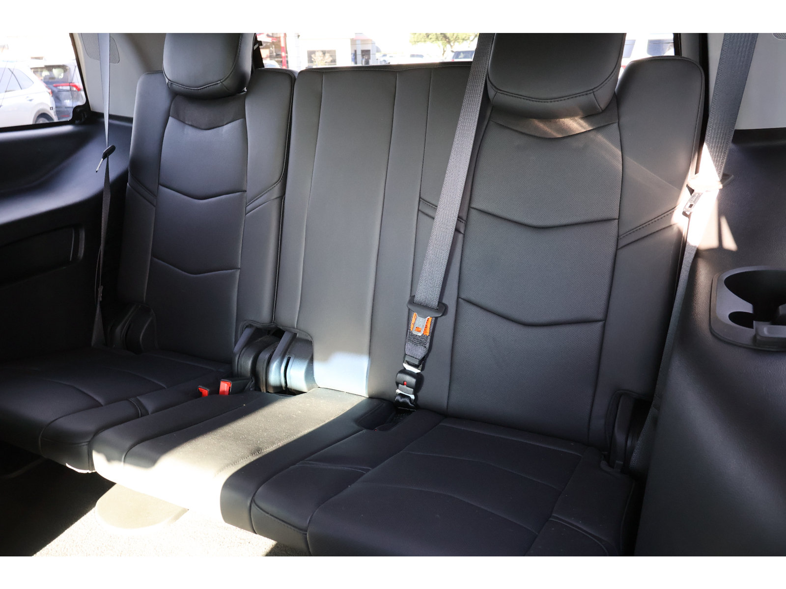 Used 2019 Cadillac Escalade Premium Luxury RWD image 23