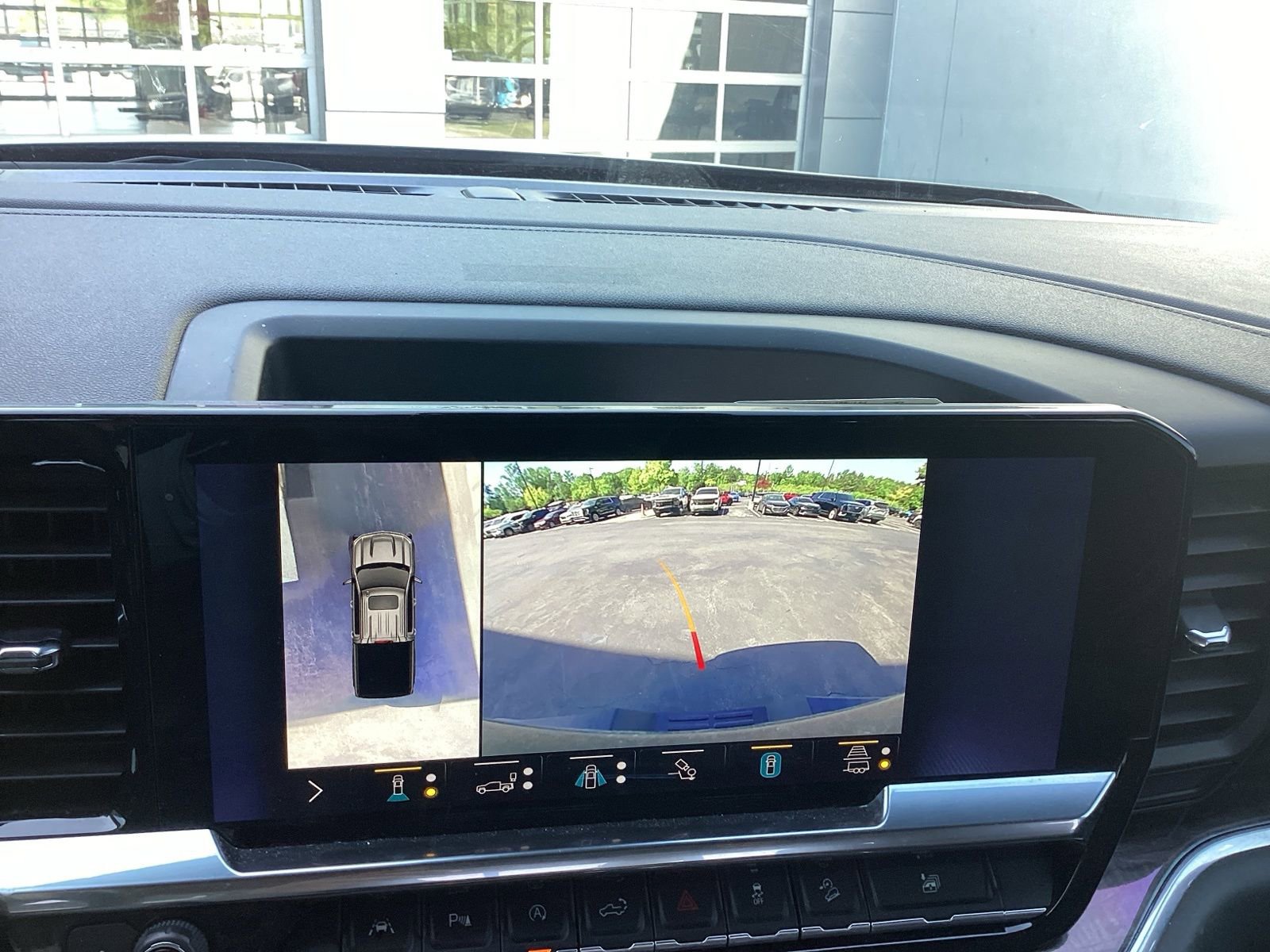 Used 2022 Chevrolet Silverado 1500 LTZ w/ LTZ Premium Package image 14