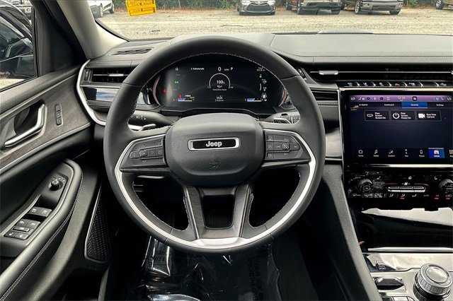 Used 2022 Jeep Grand Cherokee Limited 4xe w/ MOPAR Finishing Package image 8