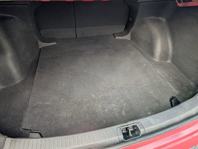 Used 2021 Toyota Corolla LE image 9