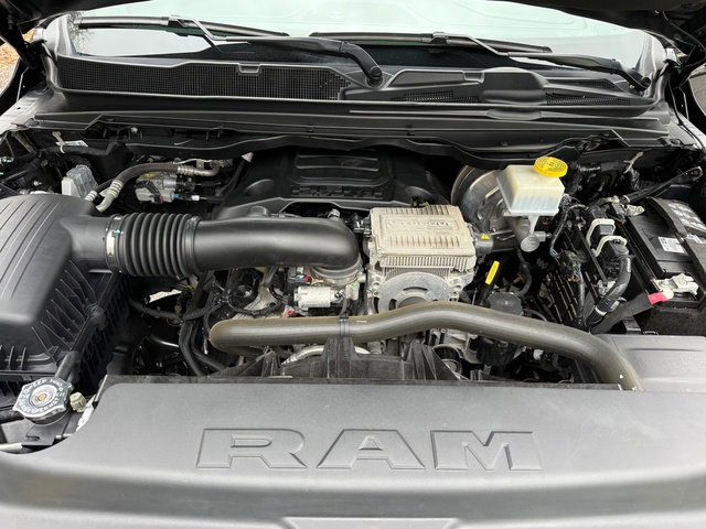 Used 2023 RAM 1500 Limited AWD/4WD image 12