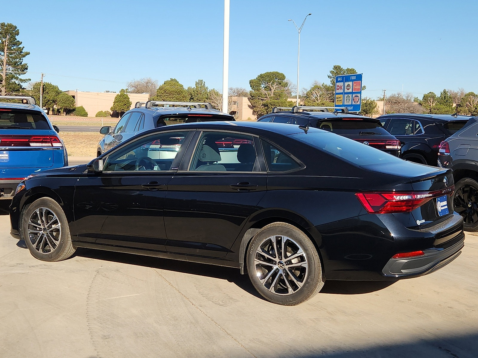 Certified 2025 Volkswagen Jetta Sport image 4