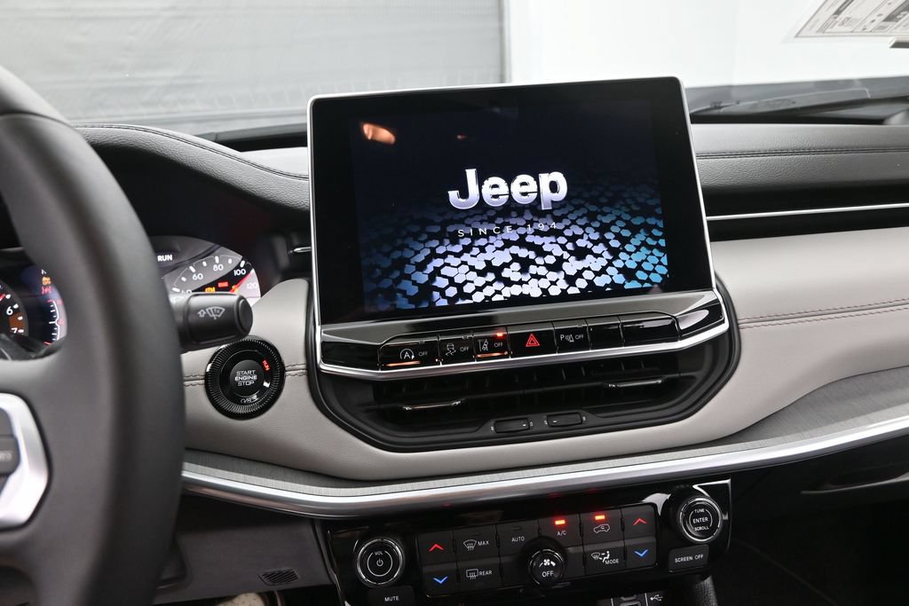 Used 2024 Jeep Compass Limited w/ Sun and Sound Group AWD/4WD image 25