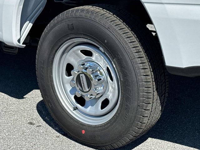 New 2026 Ford F350 XL w/ XL Chrome Package RWD image 9