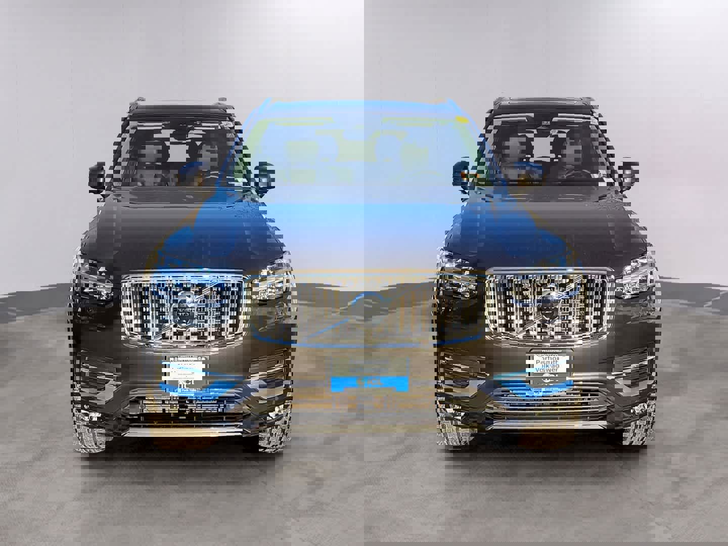 Used 2023 Volvo XC90 B6 Plus w/ Protection Package image 2