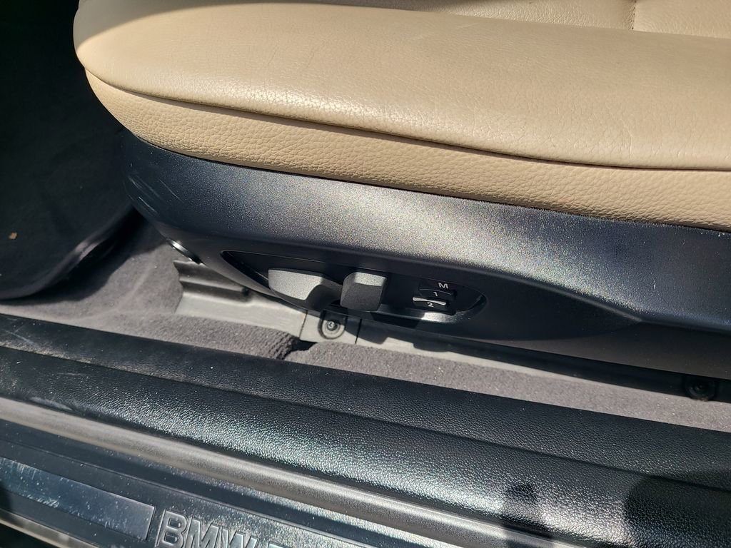 Used 2012 BMW 328i Convertible RWD image 16