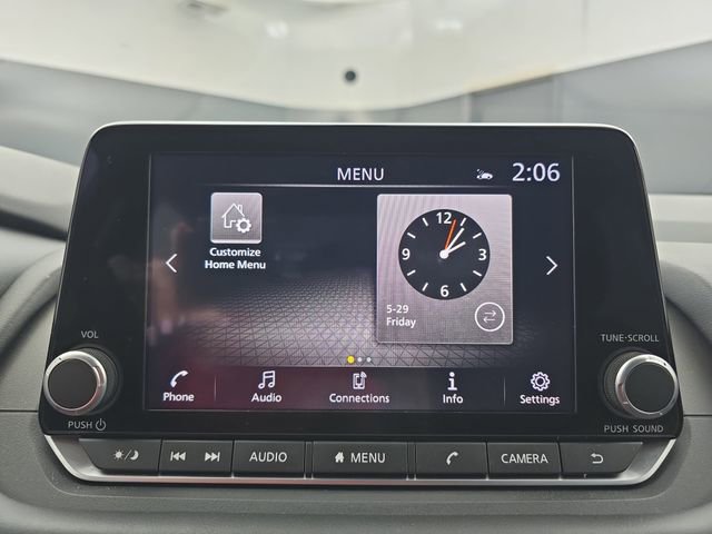 Used 2025 Nissan Rogue SV FWD image 29