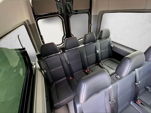 Used 2016 Mercedes-Benz Sprinter 2500 image 27