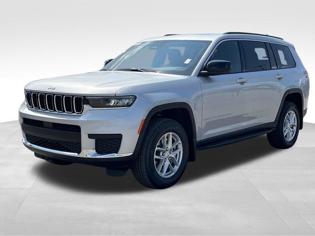 New 2025 Jeep Grand Cherokee L Laredo image 3