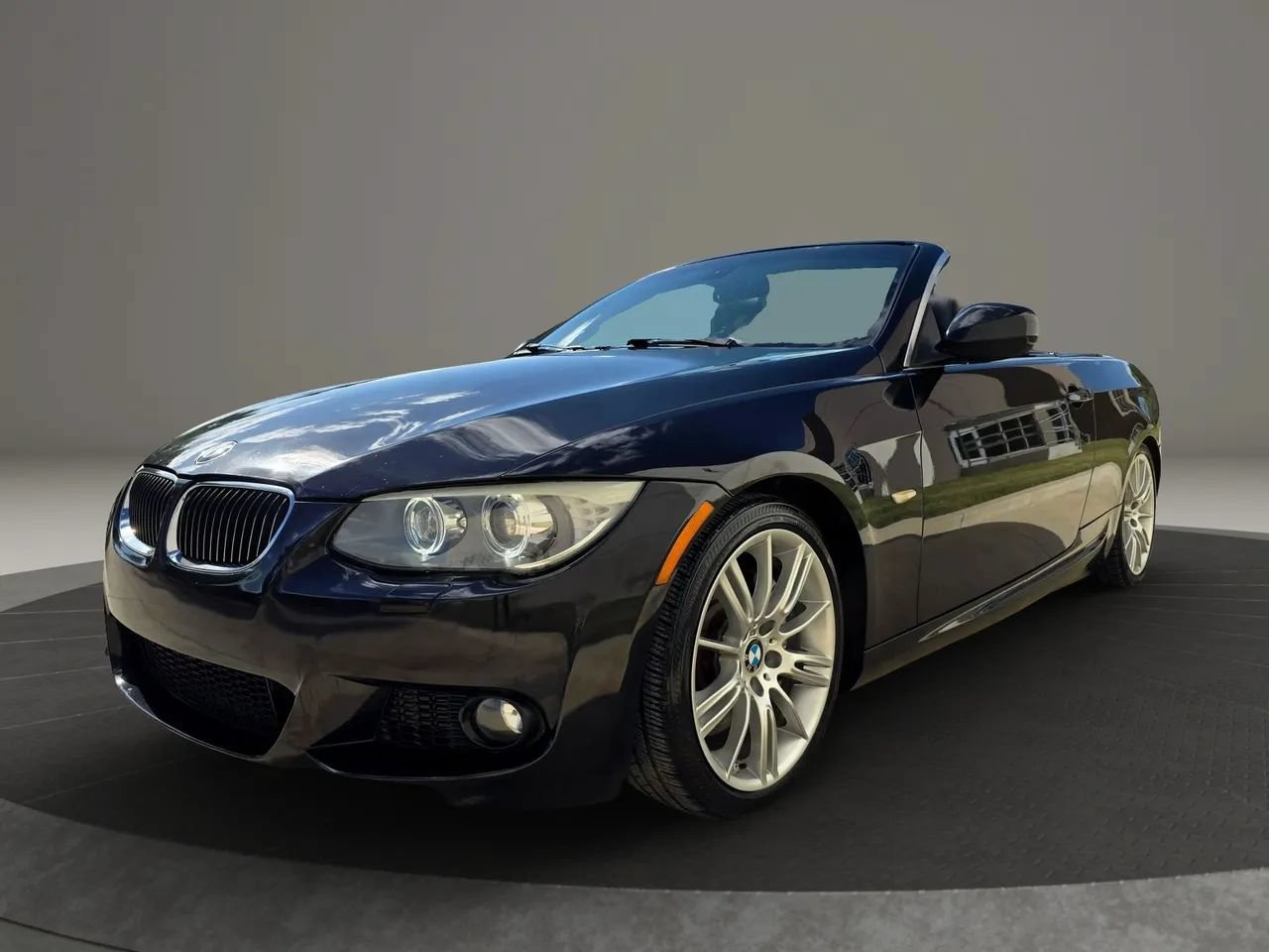 Used 2013 BMW 335i Convertible RWD image 5