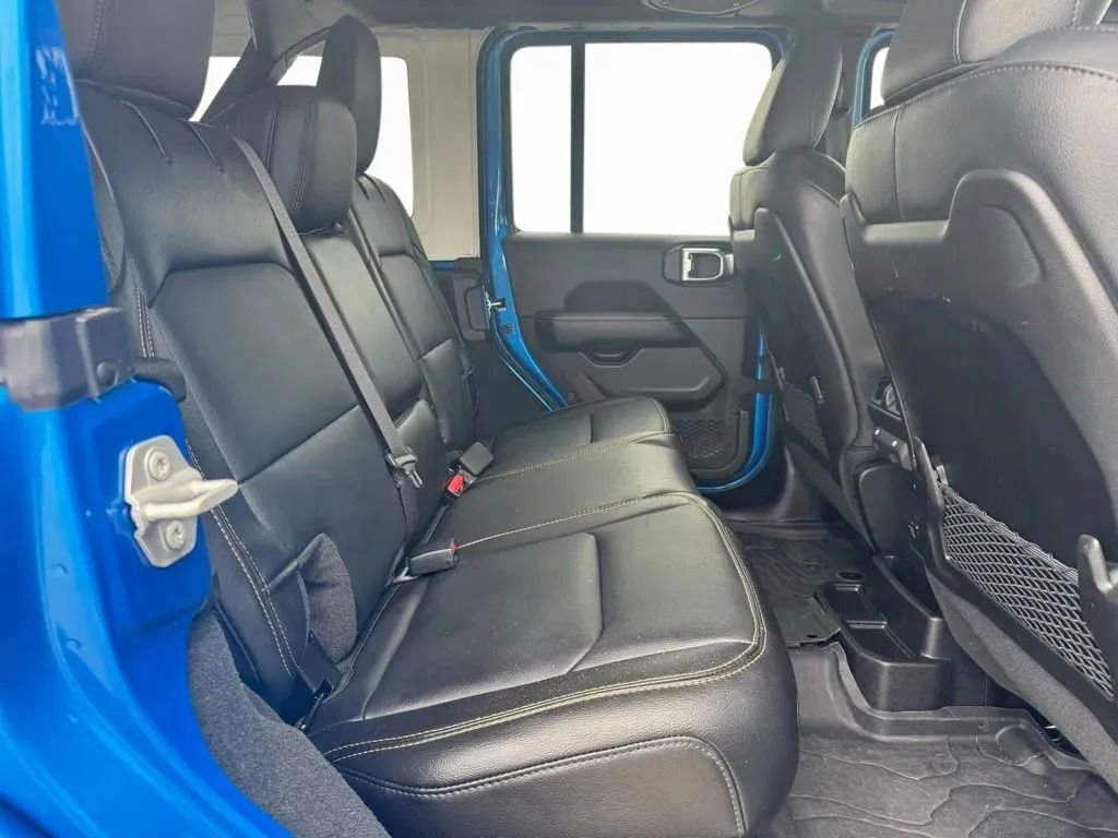 Used 2024 Jeep Wrangler Sahara w/ Technology Group image 14