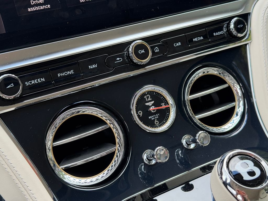 Used 2025 Bentley Continental GT image 26