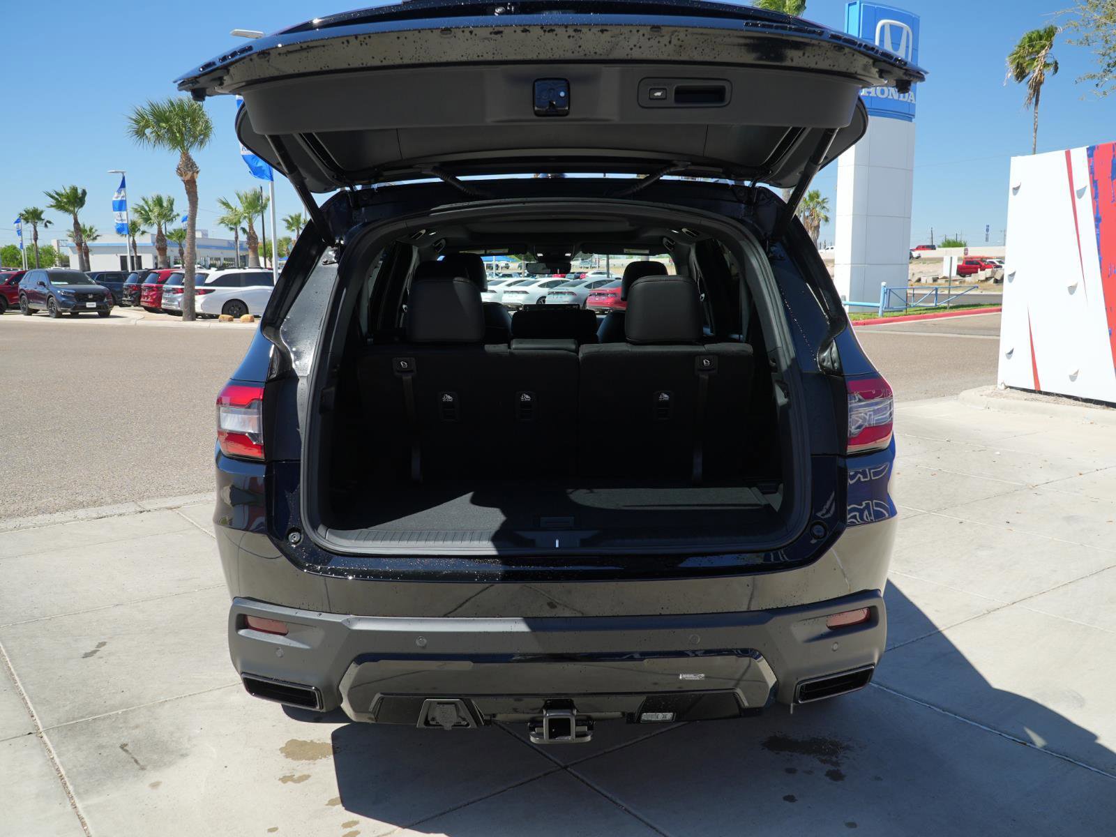 New 2026 Honda Pilot Black Edition image 7