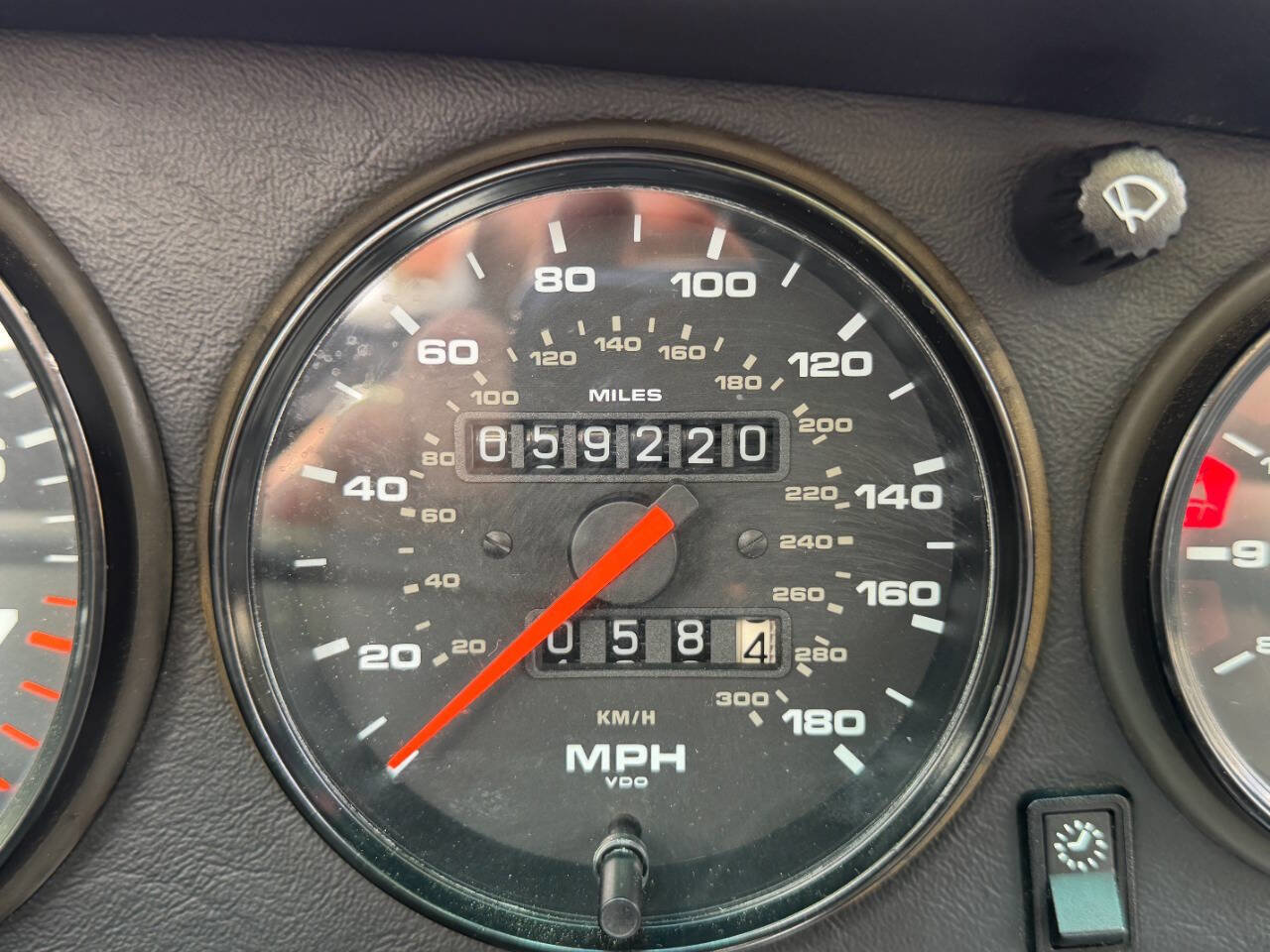 Used 1996 Porsche 911 Carrera 4 AWD/4WD image 21