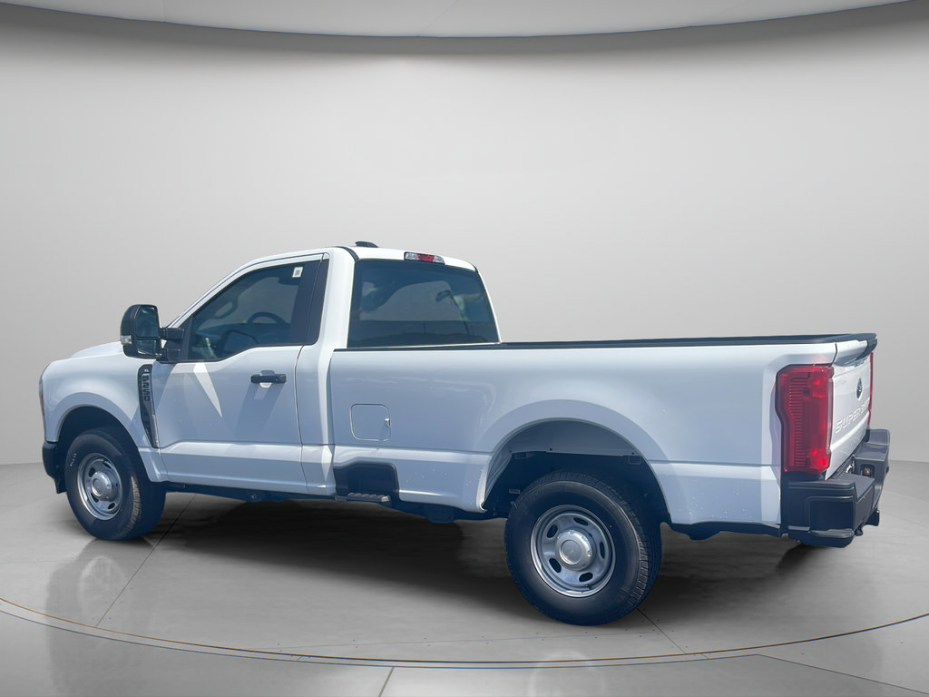 Used 2023 Ford F250 XL RWD image 6