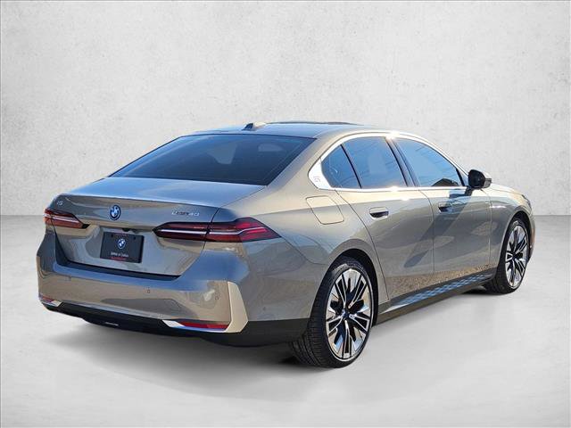 Used 2026 BMW i5 eDrive40 image 2